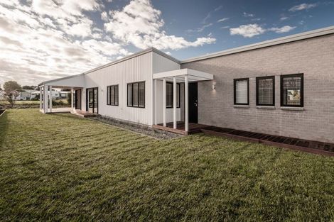 Photo of property in 7 Vesey Drive, Katikati, 3129