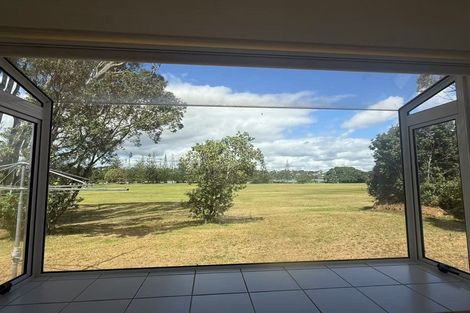 Photo of property in 12 Centreway Road, Orewa, 0931