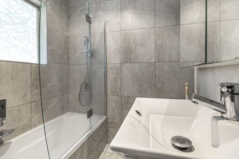 Photo of property in 21 Routley Drive, Glen Eden, Auckland, 0602