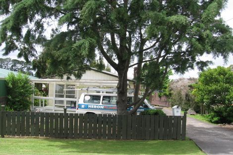 Photo of property in 108 Seymour Road, Sunnyvale, Auckland, 0612