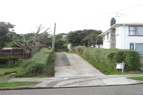 Photo of property in 3 Berkshire Grove, Cannons Creek, Porirua, 5024