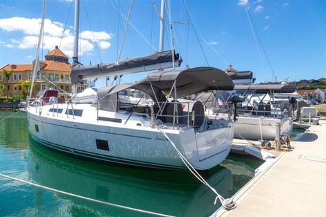 Photo of property in 21 Rue D' Amarres, Gulf Harbour, Whangaparaoa, 0930