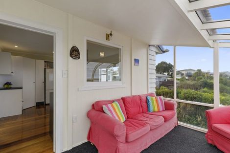 Photo of property in 115 Dowse Drive, Maungaraki, Lower Hutt, 5010