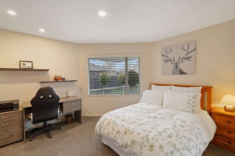 Photo of property in 43 Apsley Drive, Avonhead, Christchurch, 8042