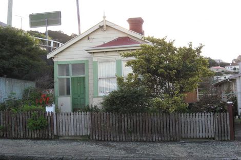 Photo of property in 10-10a Childers Terrace, Kilbirnie, Wellington, 6022