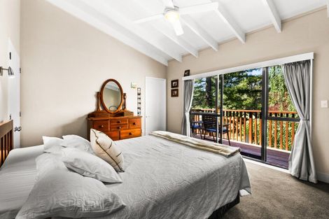 Photo of property in 82 Tauroa Road, Havelock North, 4130