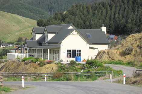 Photo of property in 9 Anlaby Road, Nikau Valley, Paraparaumu, 5032