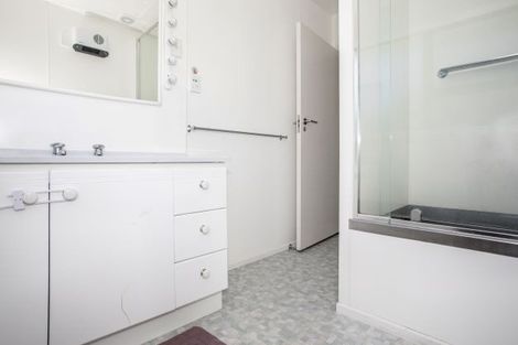 Photo of property in 11 Mcsaveneys Road, Marshland, Christchurch, 8051