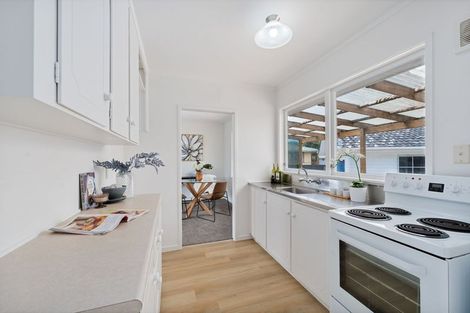 Photo of property in 402 West Coast Road, Glen Eden, Auckland, 0602