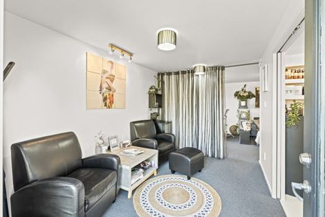 Photo of property in 106 Mount View Road, Bastia Hill, Whanganui, 4500