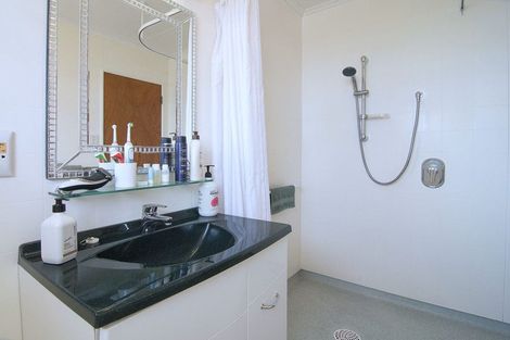 Photo of property in 1 Lowes Place, Solway, Masterton, 5810