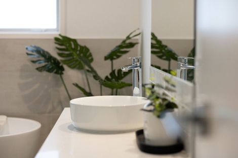 Photo of property in 5 Hanlow Place, Pyes Pa, Tauranga, 3112