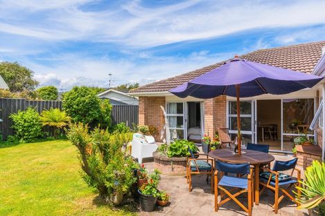 Photo of property in 16 Manly Garden, Paraparaumu Beach, Paraparaumu, 5032