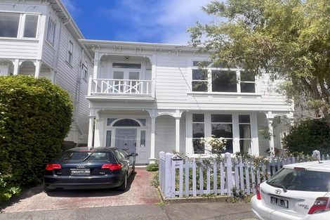 Photo of property in 31 Maarama Crescent, Aro Valley, Wellington, 6021