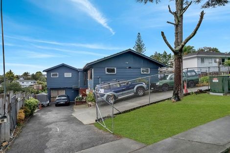 Photo of property in 31 Redwood Drive, Massey, Auckland, 0614