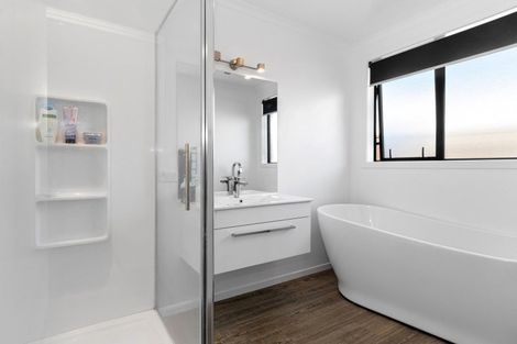 Photo of property in 56 Puhirake Crescent, Pyes Pa, Tauranga, 3112