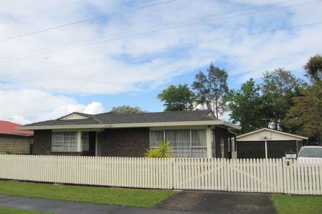 Photo of property in 34 Balgowan Terrace, Conifer Grove, Takanini, 2112