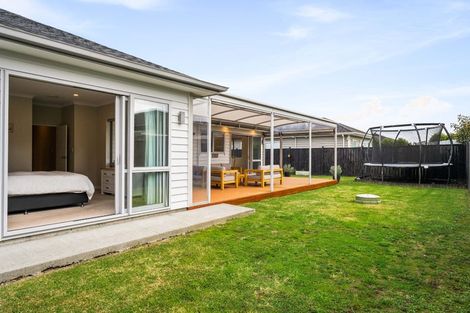 Photo of property in 4 Lewis Younie Road, Kumeu, 0810