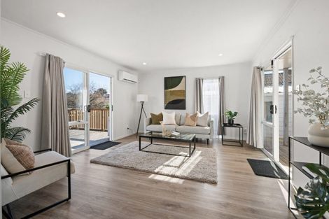 Photo of property in 1/5 Myna Place, Weymouth, Auckland, 2103