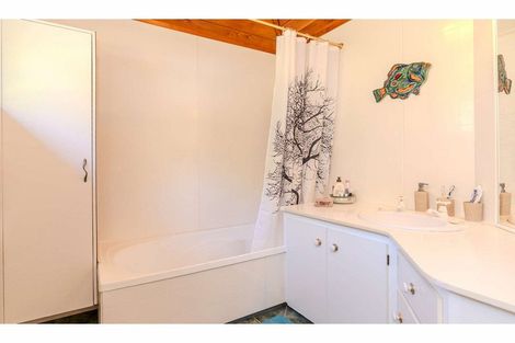 Photo of property in 27-27a Mission Road, Kerikeri, 0230