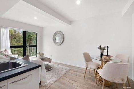 Photo of property in 2/54 Stapleford Crescent, Browns Bay, Auckland, 0630