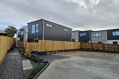 Photo of property in 4e Hepburn Road, Glendene, Auckland, 0602