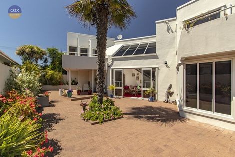 Photo of property in 28 Le Quesne Road, Bay View, Napier, 4104