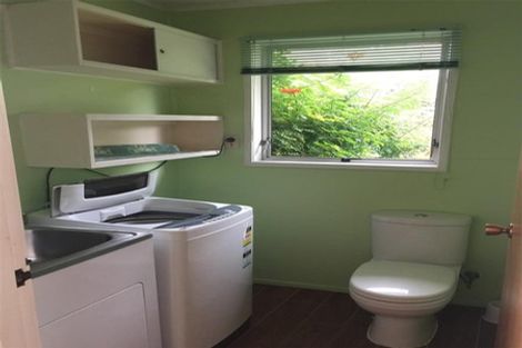 Photo of property in 3 Lavery Place, Sunnynook, Auckland, 0632