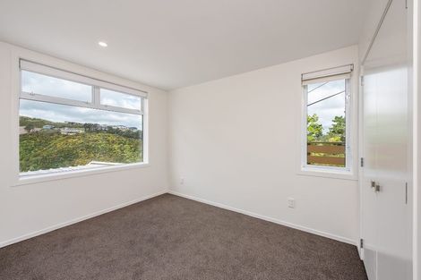 Photo of property in 2/25 Kitchener Terrace, Johnsonville, Wellington, 6037
