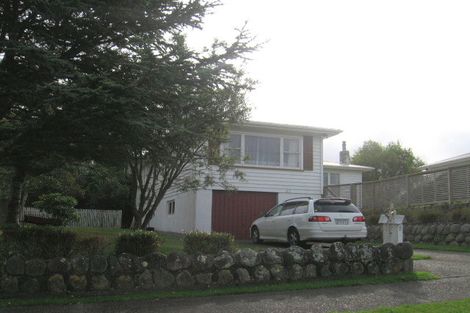 Photo of property in 23 Saint Johns Terrace, Tawa, Wellington, 5028
