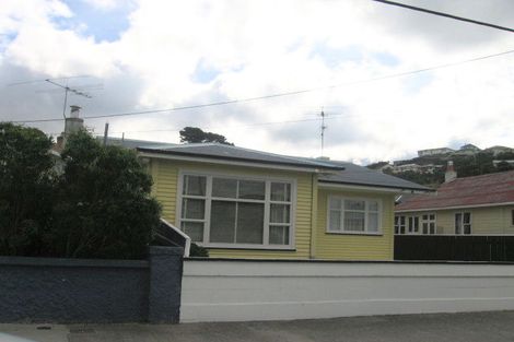 Photo of property in 75 Tauhinu Road, Miramar, Wellington, 6022