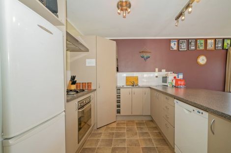 Photo of property in 5 Cholmondeley Crescent, Whitianga, 3510