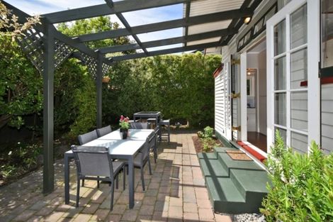 Photo of property in 12 Packe Street, Edgeware, Christchurch, 8013