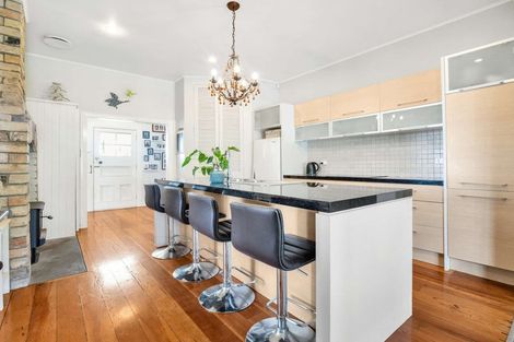 Photo of property in 97 Queen Street, Waiuku, 2123