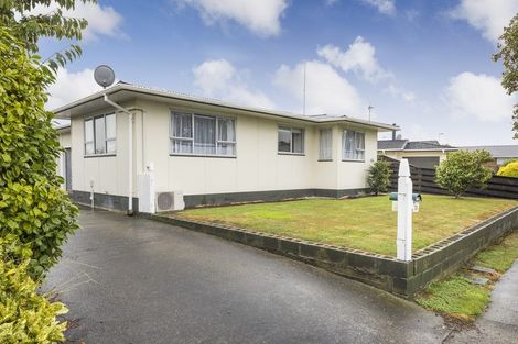 Photo of property in 15 Meadowbrook Drive, Cloverlea, Palmerston North, 4412