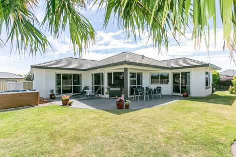 Photo of property in 18 Forbury Way, Taradale, Napier, 4112