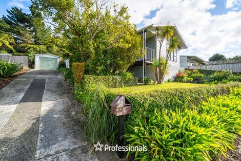 Photo of property in 33 Fenchurch Grove, Stokes Valley, Lower Hutt, 5019
