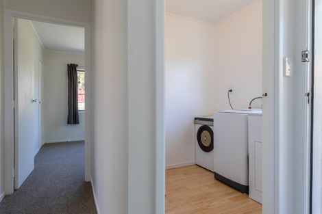 Photo of property in 17 Adam Sunde Place, Glen Eden, Auckland, 0602