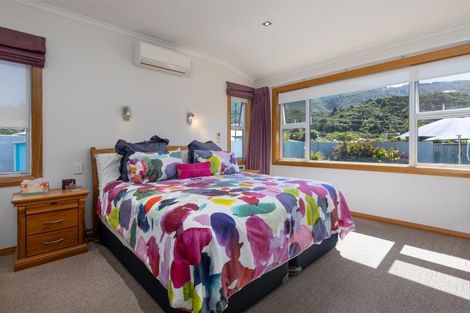 Photo of property in 36 Kent Street, Picton, 7220