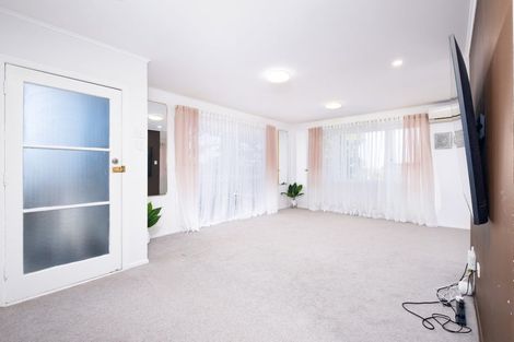 Photo of property in 116 Ennis Avenue, Pakuranga Heights, Auckland, 2010