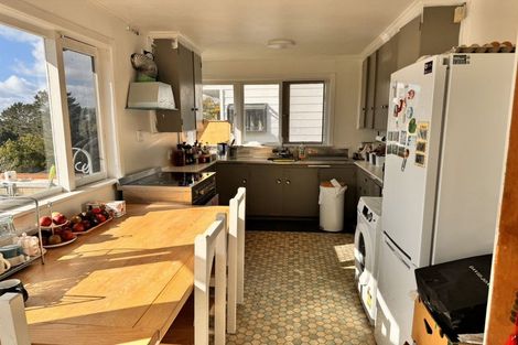 Photo of property in 903 East Coast Road, Northcross, Auckland, 0632