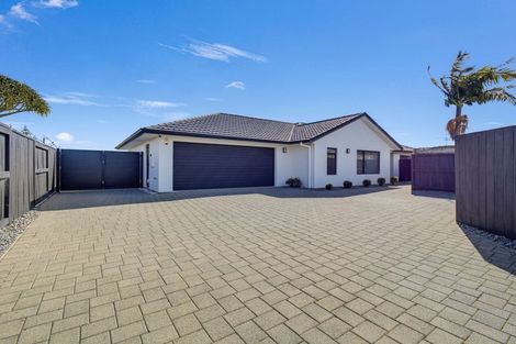 Photo of property in 134 Palm Beach Boulevard, Papamoa Beach, Papamoa, 3118