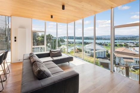 Photo of property in 6 Crawford Road, Kilbirnie, Wellington, 6022