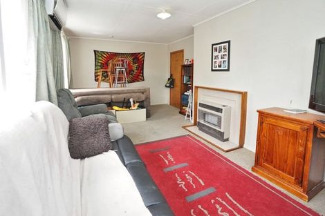 Photo of property in 12 Yeats Crescent, Fairfield, Hamilton, 3214