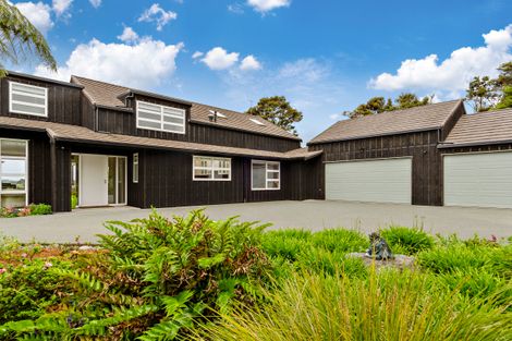 Photo of property in 14 Creek Street, Sandspit, Warkworth, 0982