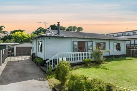 Photo of property in 185 Carnoustie Drive, Wattle Downs, Auckland, 2103