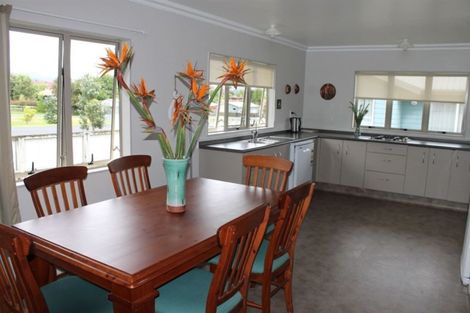 Photo of property in 60 Kauri Grove, Coromandel, 3506