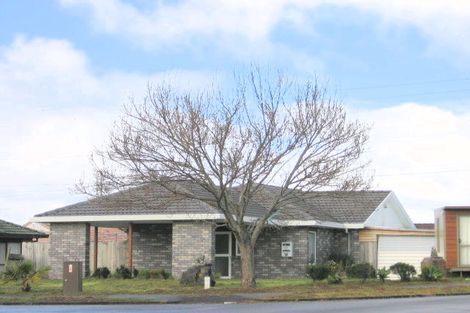 Photo of property in 12 Shenton Place, Burswood, Auckland, 2013