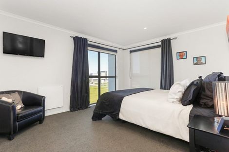 Photo of property in 10 Rangihina Road, Hobsonville, Auckland, 0616