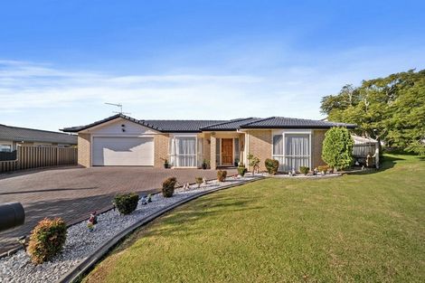 Photo of property in 17 Flora Place, Wattle Downs, Auckland, 2103